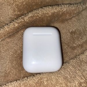 Apple AirPods Gen 2